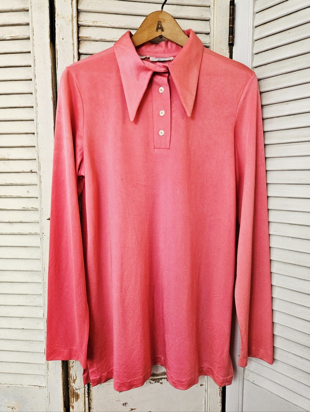 Vintage 70s Dagger/Butterfly Collar Coral Pink Long Sleeve Top Medium